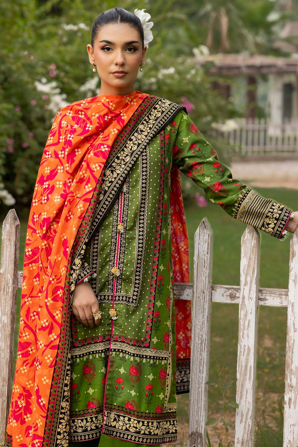 3 Piece Unstitched Printed Khaddar Suit