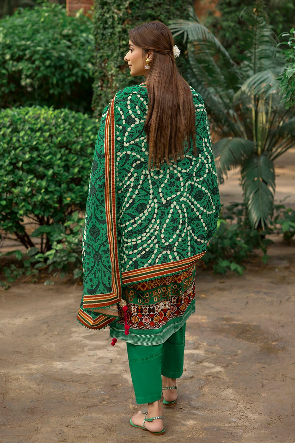 3 Piece Unstitched Printed Khaddar Suit