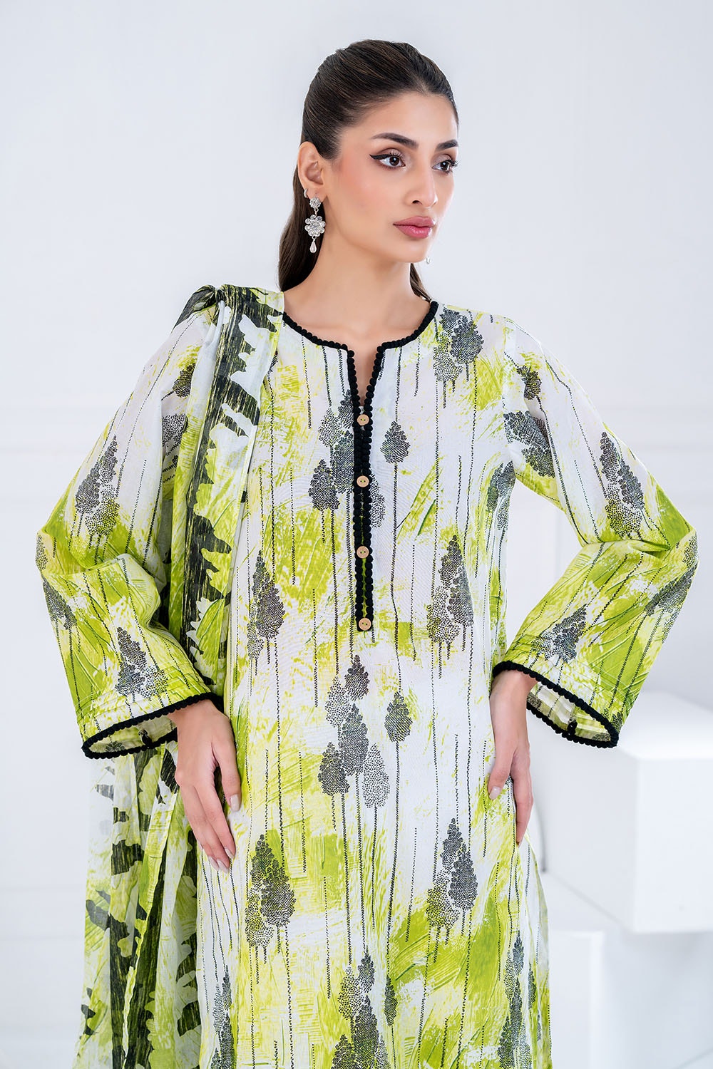 3 Piece Unstitched Printed Lawn suit
