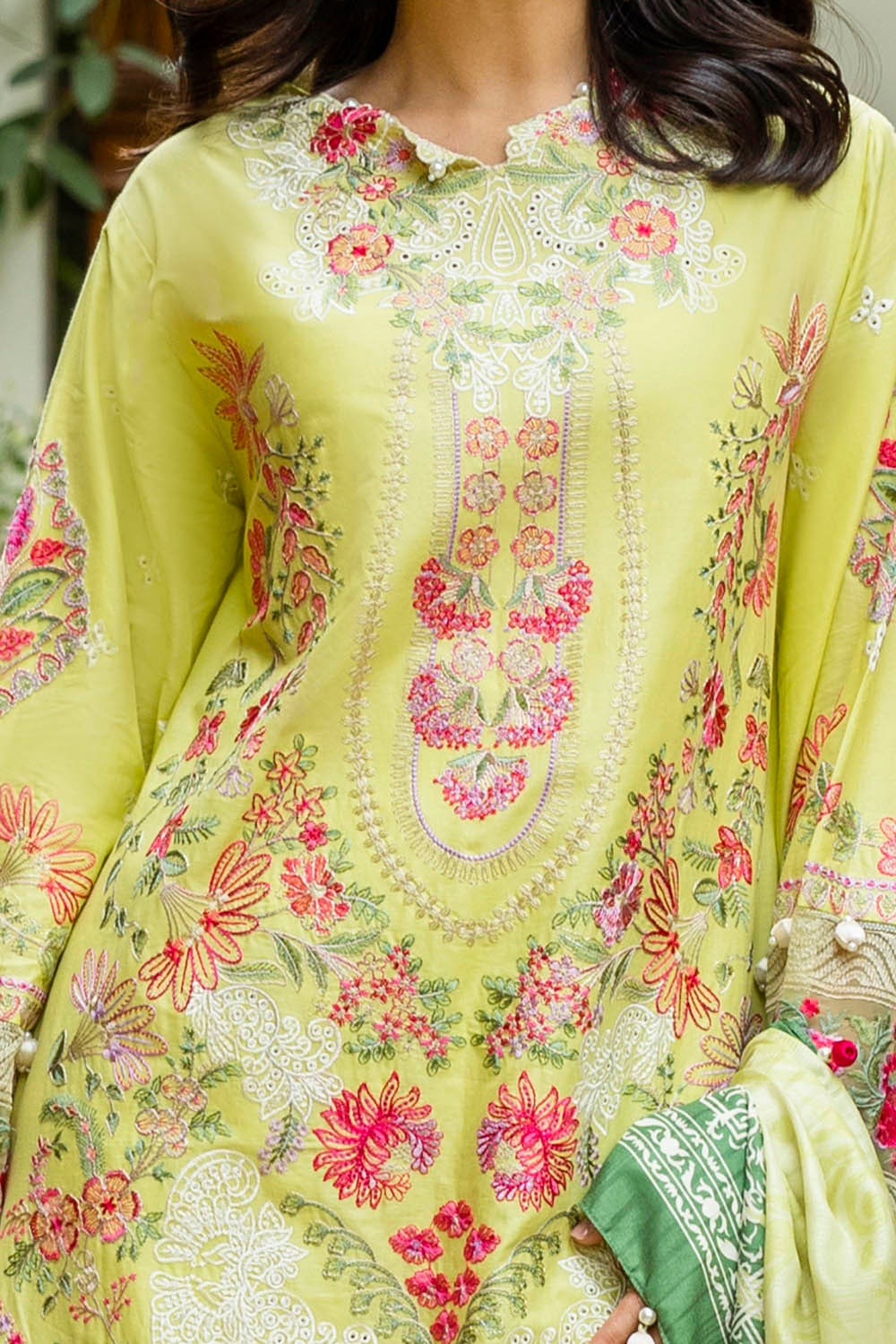 3 Piece Unstitched Embroidered Lawn Suit With Printed Tussar Silk Dupatta