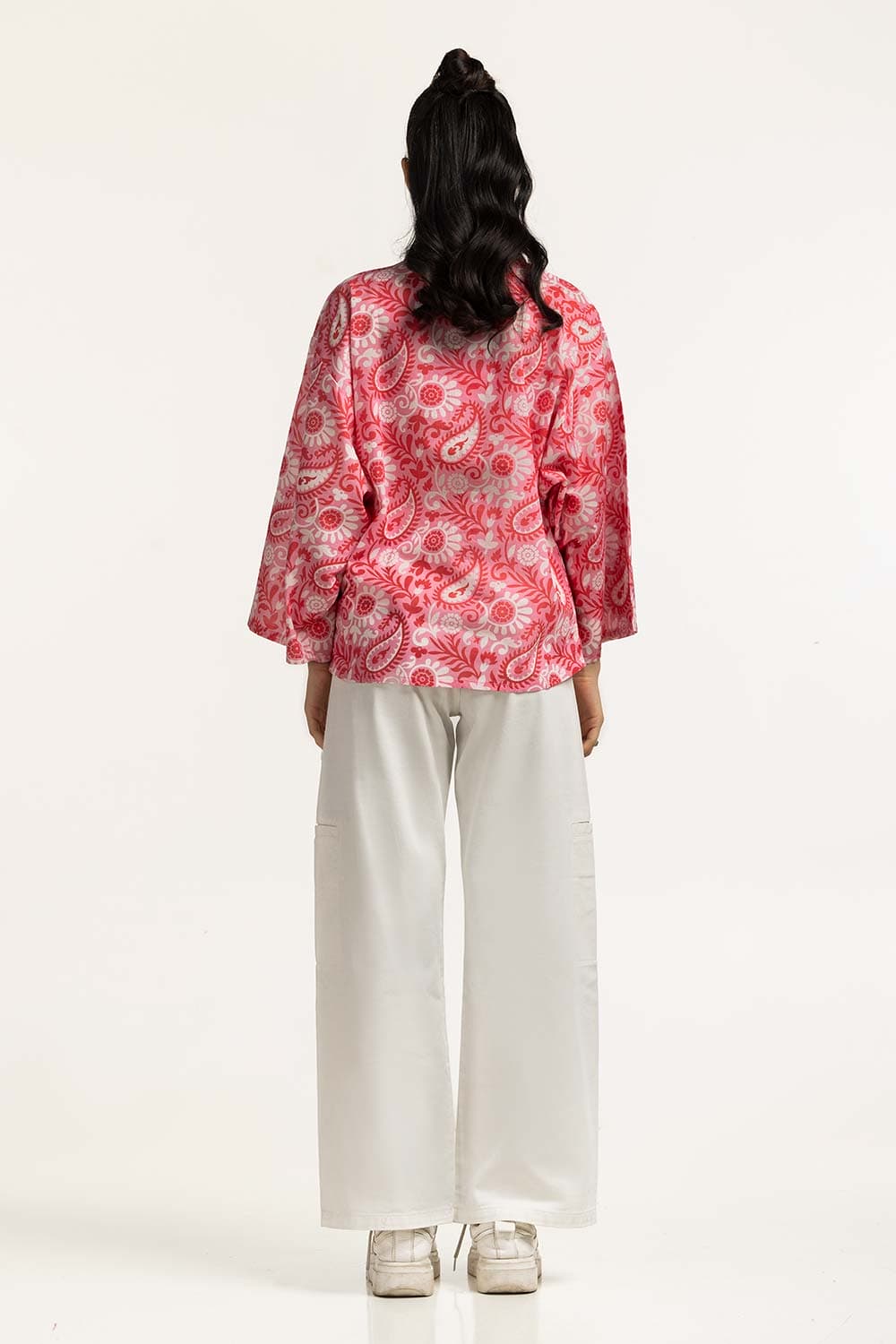 https://cdn.shopify.com/s/files/1/0706/3253/8159/files/printed_shirt_wm-cs-ss24-036_5.jpg?v=1758455574