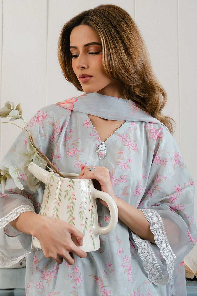 https://cdn.shopify.com/s/files/1/0178/4492/8612/files/printlawn_0070_SAB09028.jpg?v=1737464506