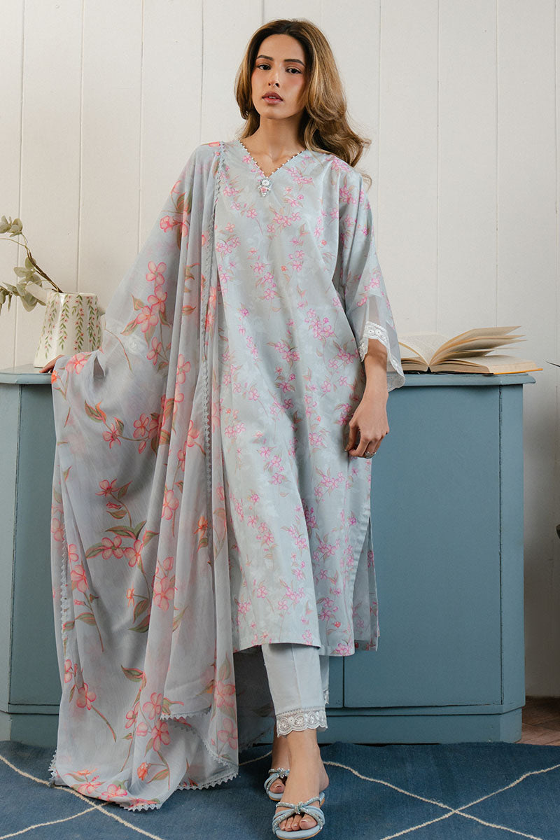 https://cdn.shopify.com/s/files/1/0178/4492/8612/files/printlawn_0074_SAB08996.jpg?v=1737464506