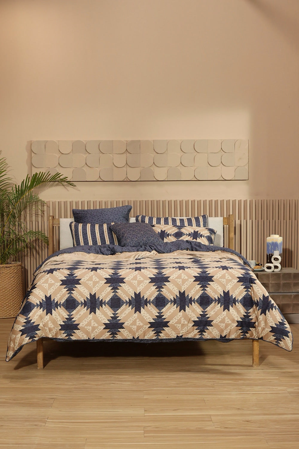 https://cdn.shopify.com/s/files/1/0706/3253/8159/files/quad_patch_duvet_001.jpg?v=1758373684