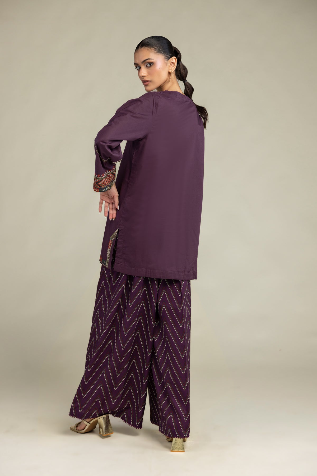 Cambric V-Neck Kurta