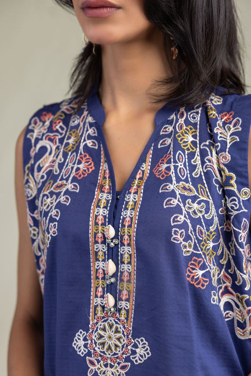 Floral Sleeveless Kurta