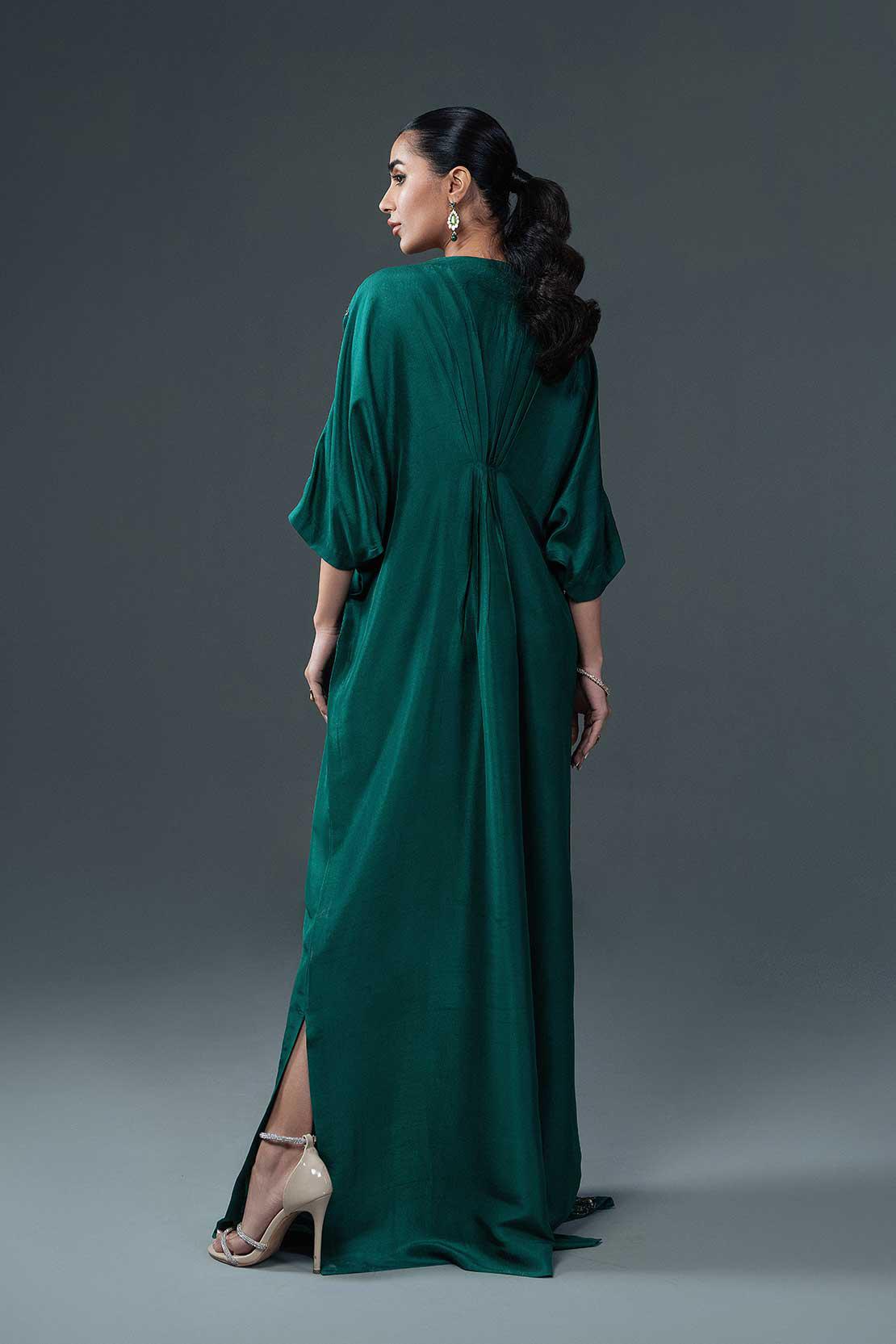 https://cdn.shopify.com/s/files/1/0923/1931/8403/files/raania-regalia-kaftan-by-alizay-saad-358622.jpg?v=1756724932