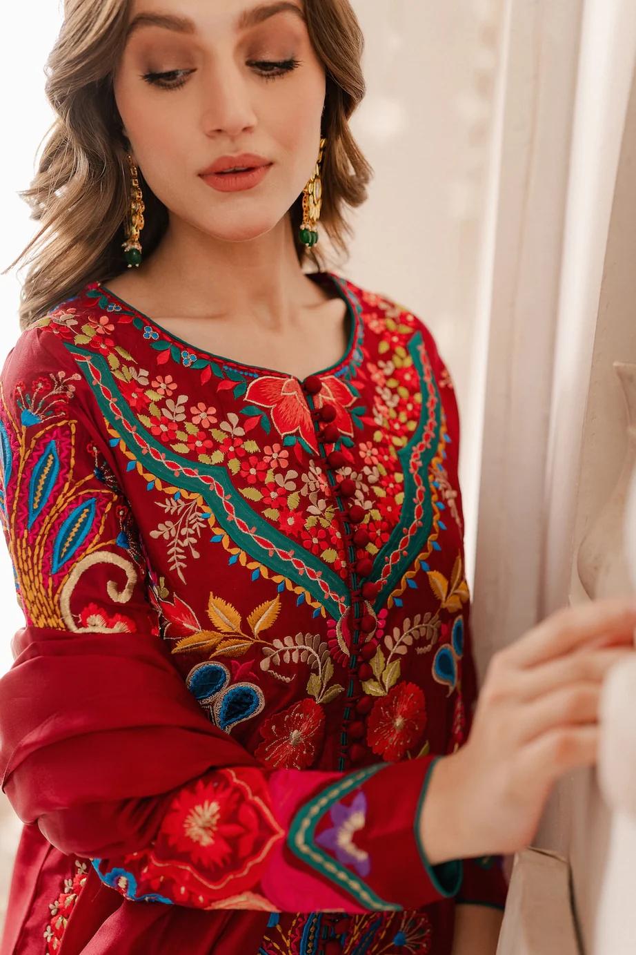 https://cdn.shopify.com/s/files/1/0923/1931/8403/files/rangeen-semi-formal-edit25-546037.jpg?v=1756724945