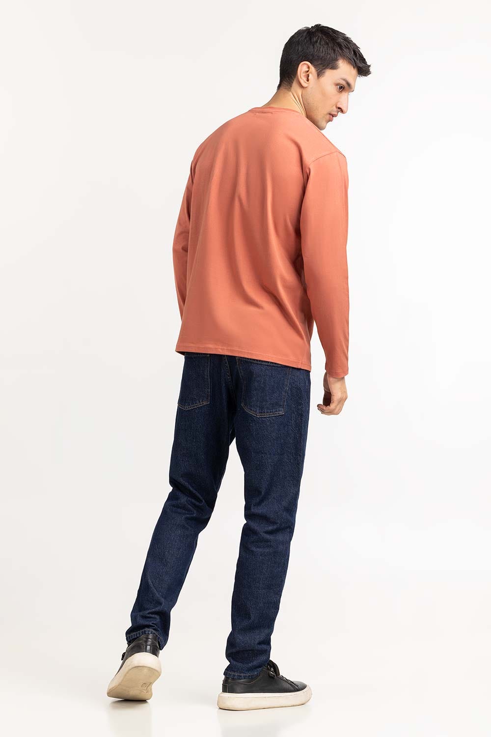 https://cdn.shopify.com/s/files/1/0706/3253/8159/files/red_wood_knit_regular_t-shirt_224-113-024_5.jpg?v=1758454831
