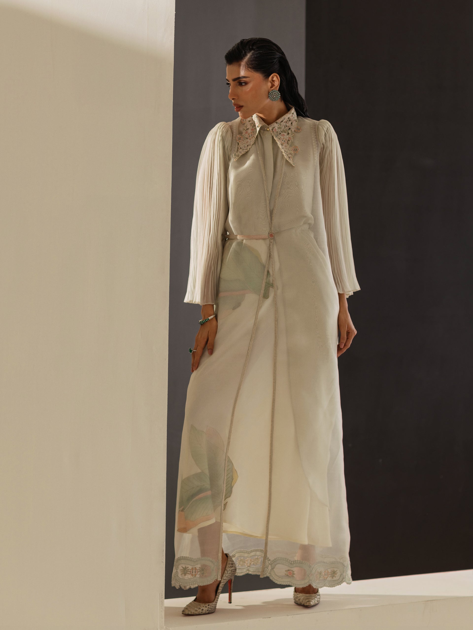 https://cdn.shopify.com/s/files/1/0768/4872/6205/files/reyna-pistachio-3.jpg?v=1778310274