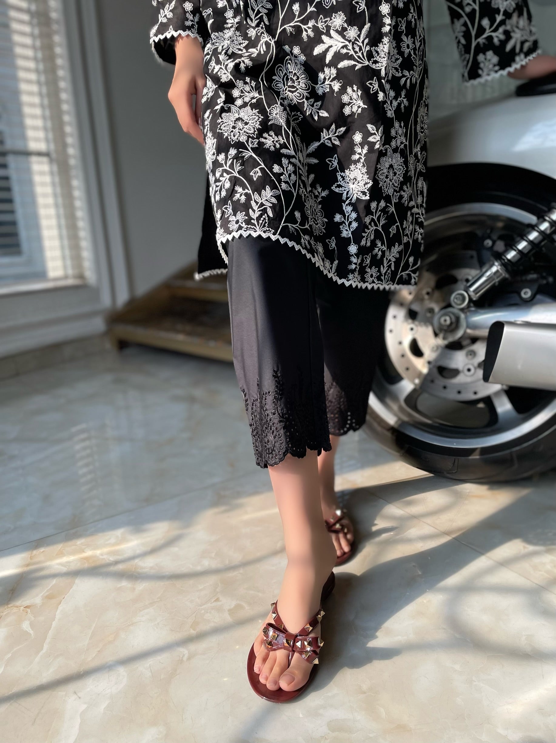 Lotus Kurta - Jet Black