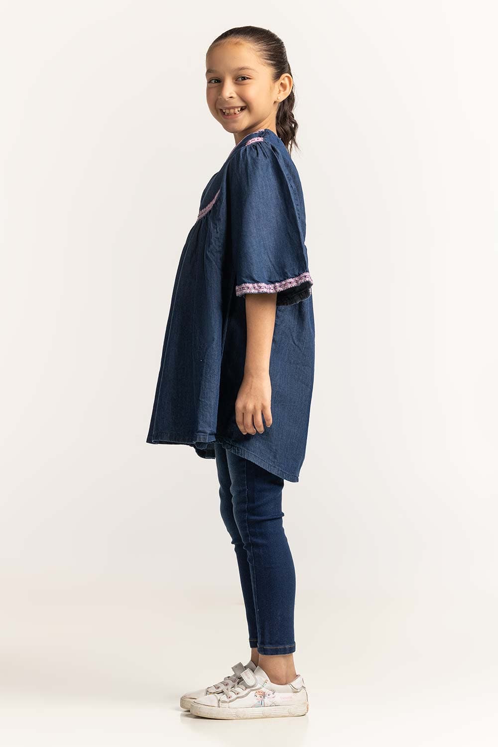 Round Neck