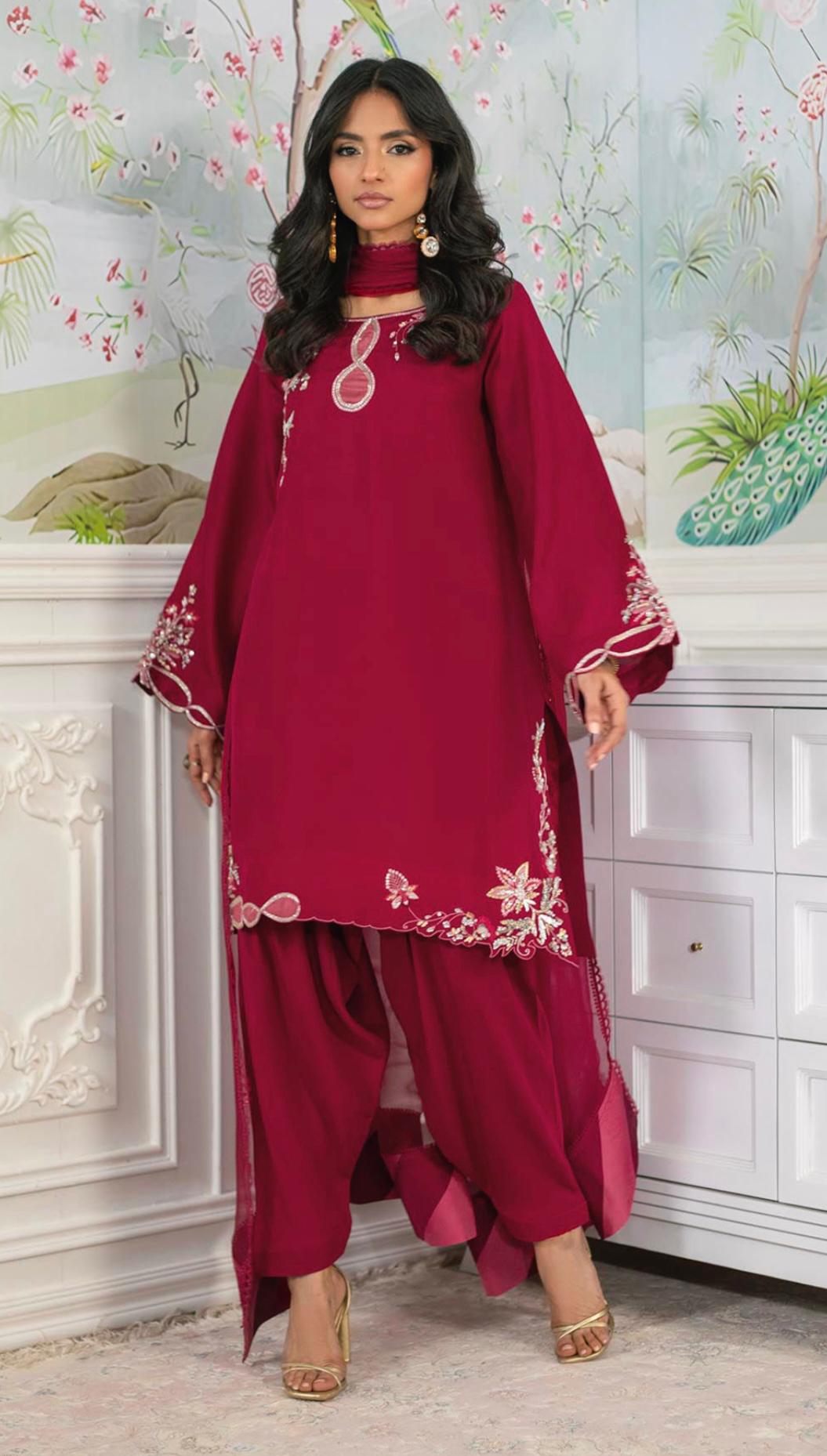 https://cdn.shopify.com/s/files/1/0923/1931/8403/files/ruya-eid-series25-by-alizay-saad-306382.jpg?v=1756724952