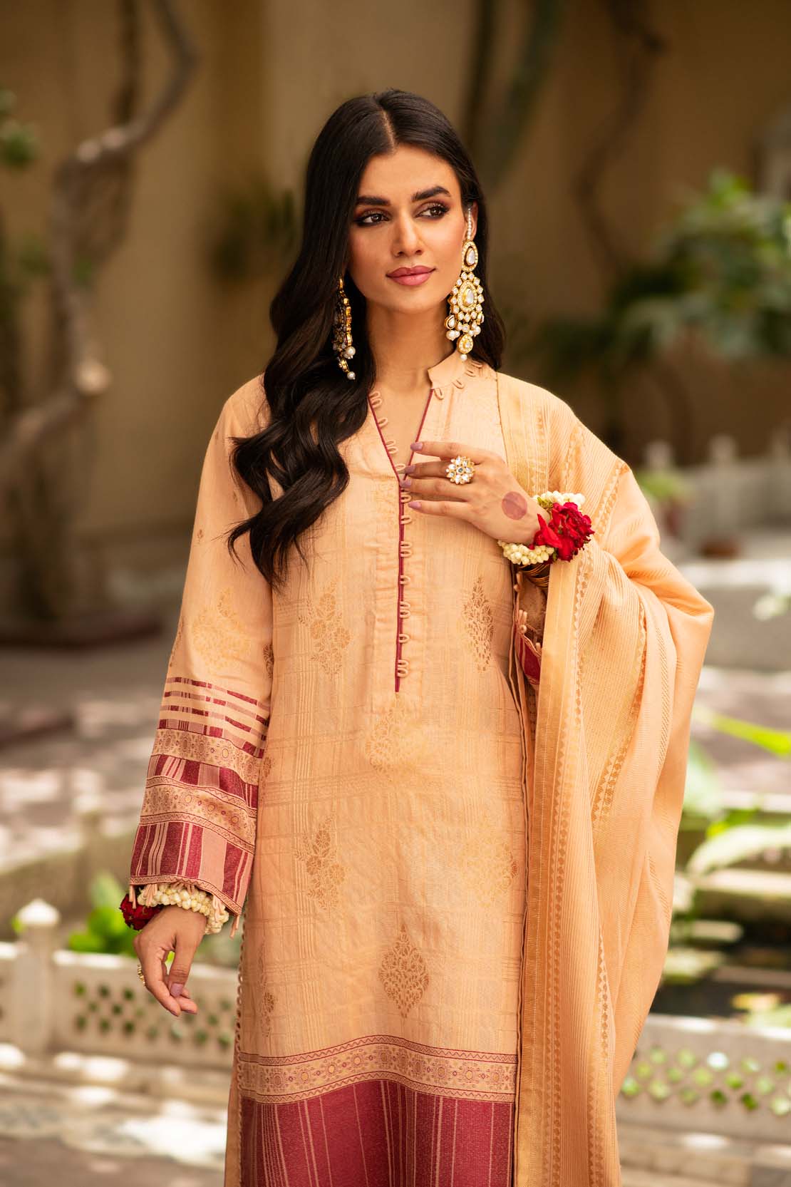 https://cdn.shopify.com/s/files/1/0704/5916/2937/products/sahar_29.jpg?v=1752140999