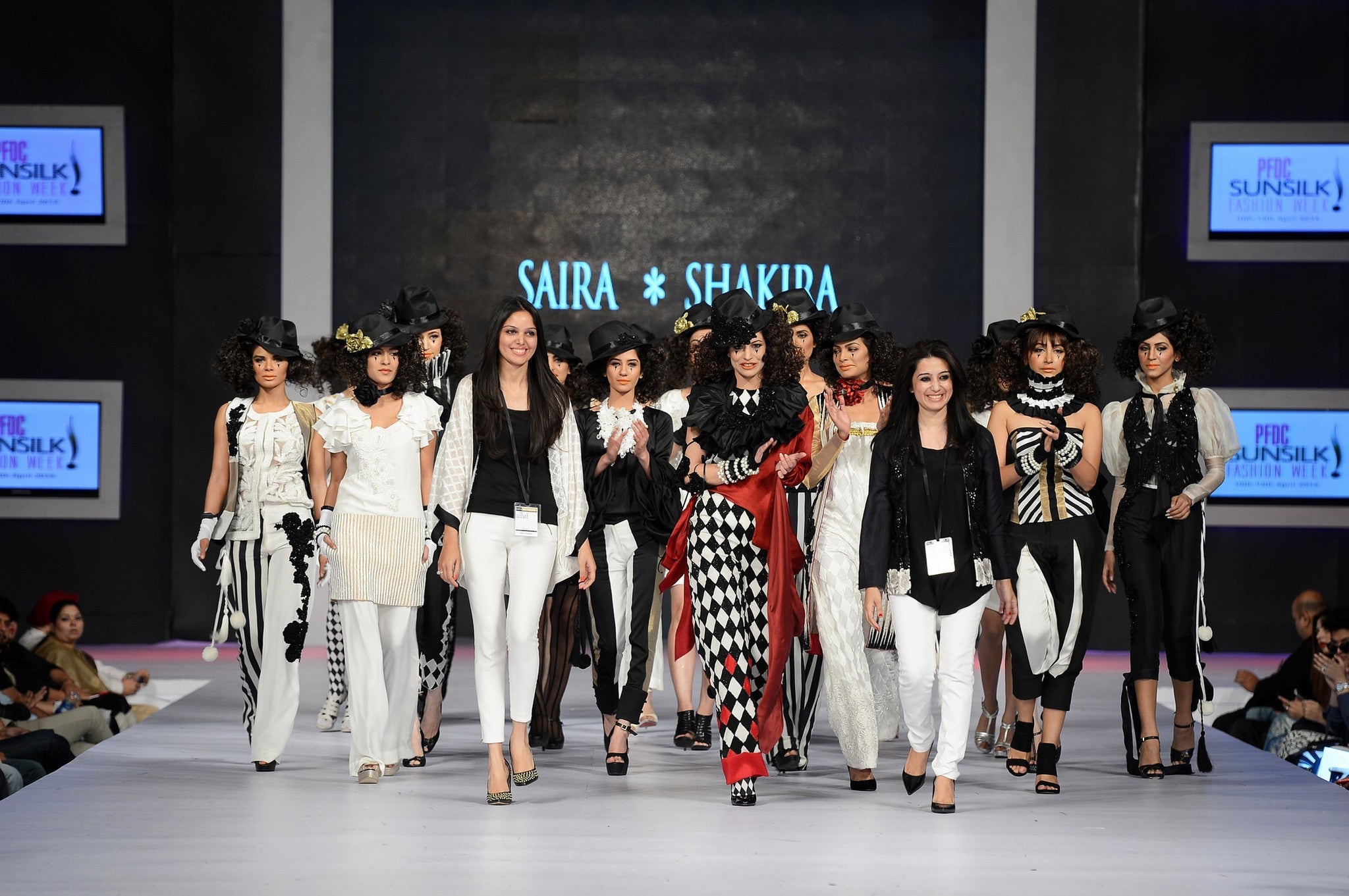 https://cdn.shopify.com/s/files/1/1625/9005/products/saira-shakira-13-4-14-732.jpg?v=1485076154