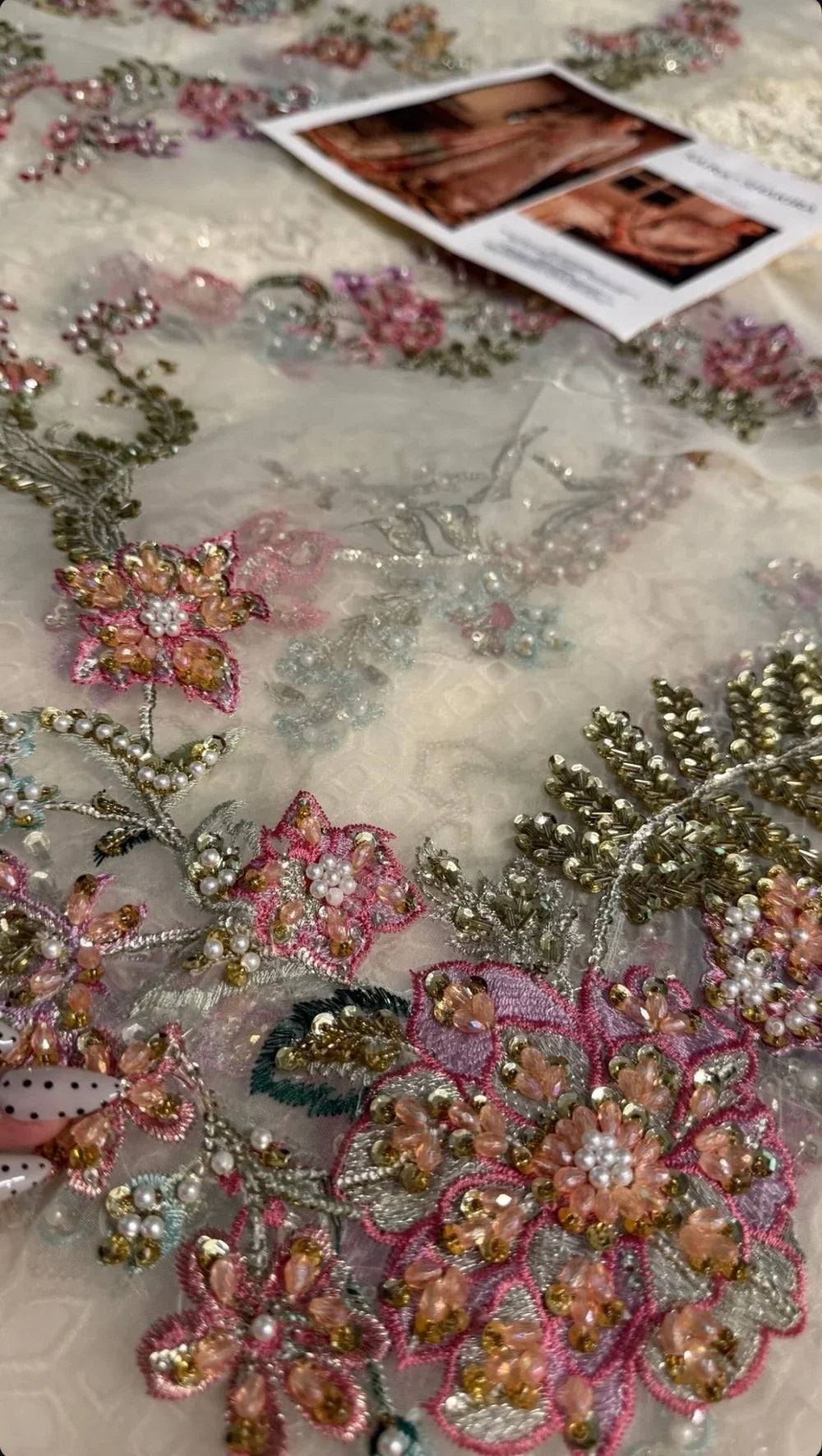 Saira Shakira – Gilded Style