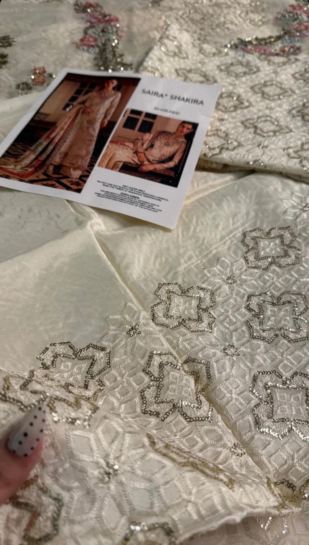 Saira Shakira – Gilded Style