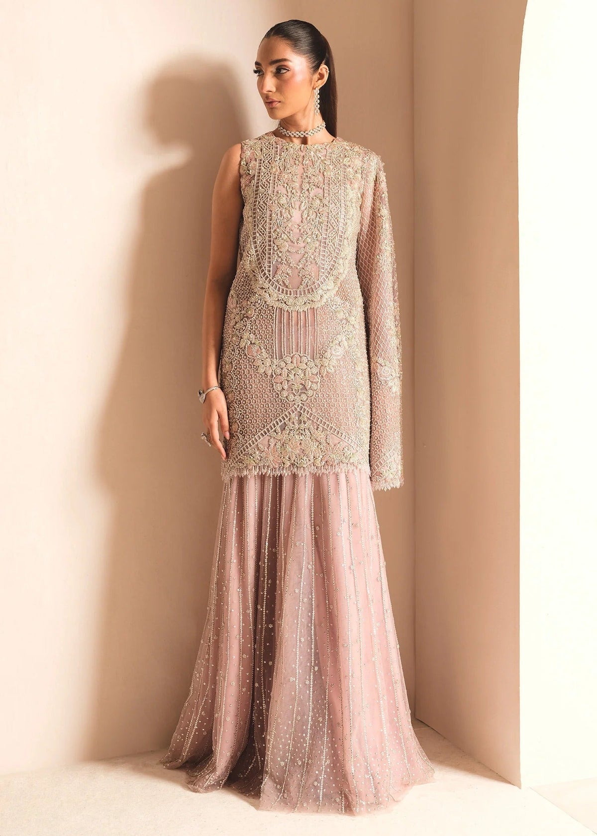 Saira Shakira – Lush Style AC-83