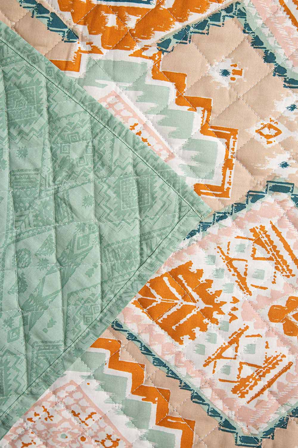 https://cdn.shopify.com/s/files/1/0706/3253/8159/files/sand_tiles_quilted_mat_4.jpg?v=1758373760