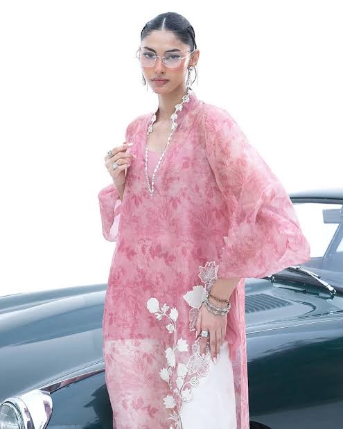 Sania Maskatiya – Twila Style
