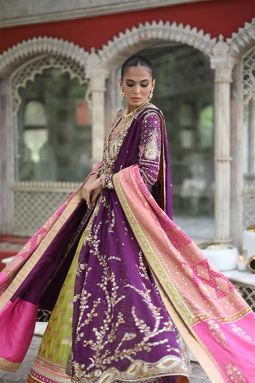 https://cdn.shopify.com/s/files/1/0588/3661/5221/products/saniamasktaiya5-2456.jpg?v=1711014654