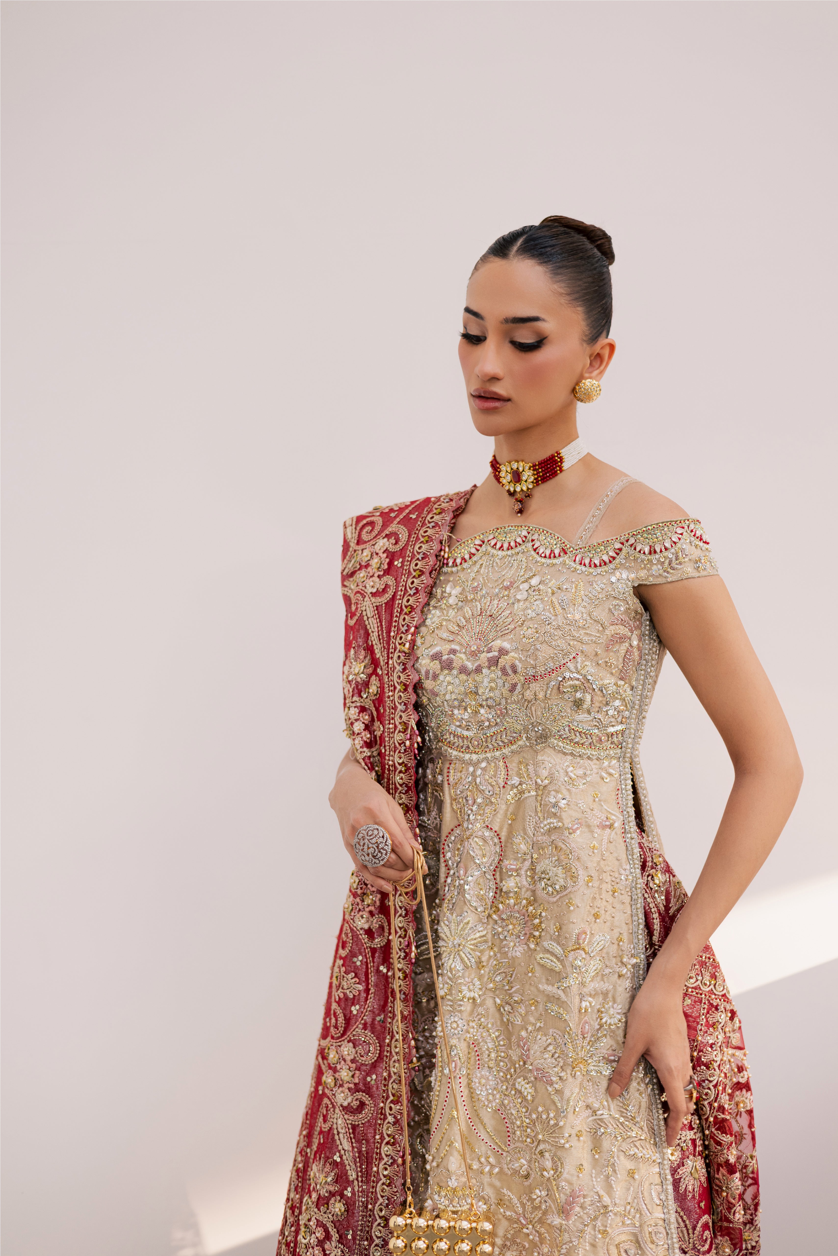 https://cdn.shopify.com/s/files/1/0523/4327/5696/files/sanya-champagne-gold-luxe-outfit-mysie-by-tahira-5.jpg?v=1762333790