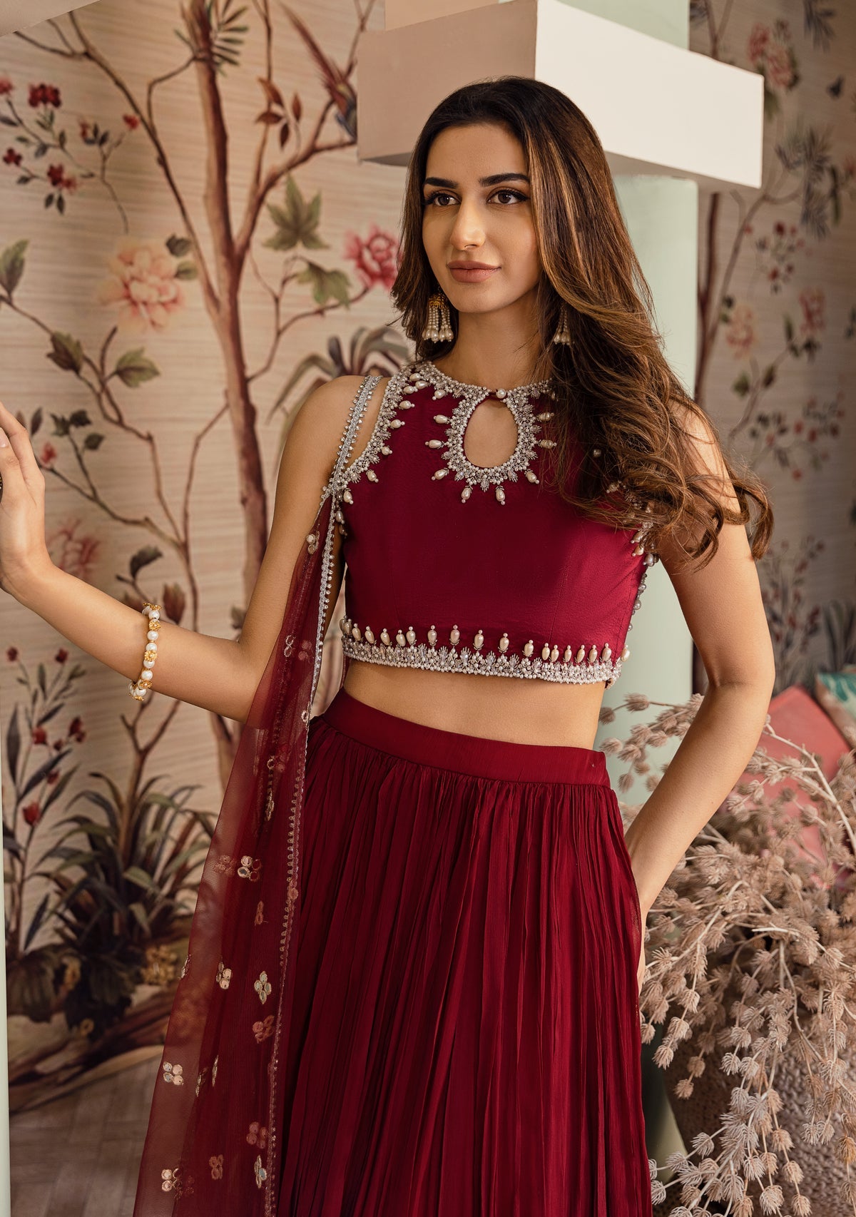 https://cdn.shopify.com/s/files/1/0524/2070/6504/products/sarinamaroon2.jpg?v=1752232747