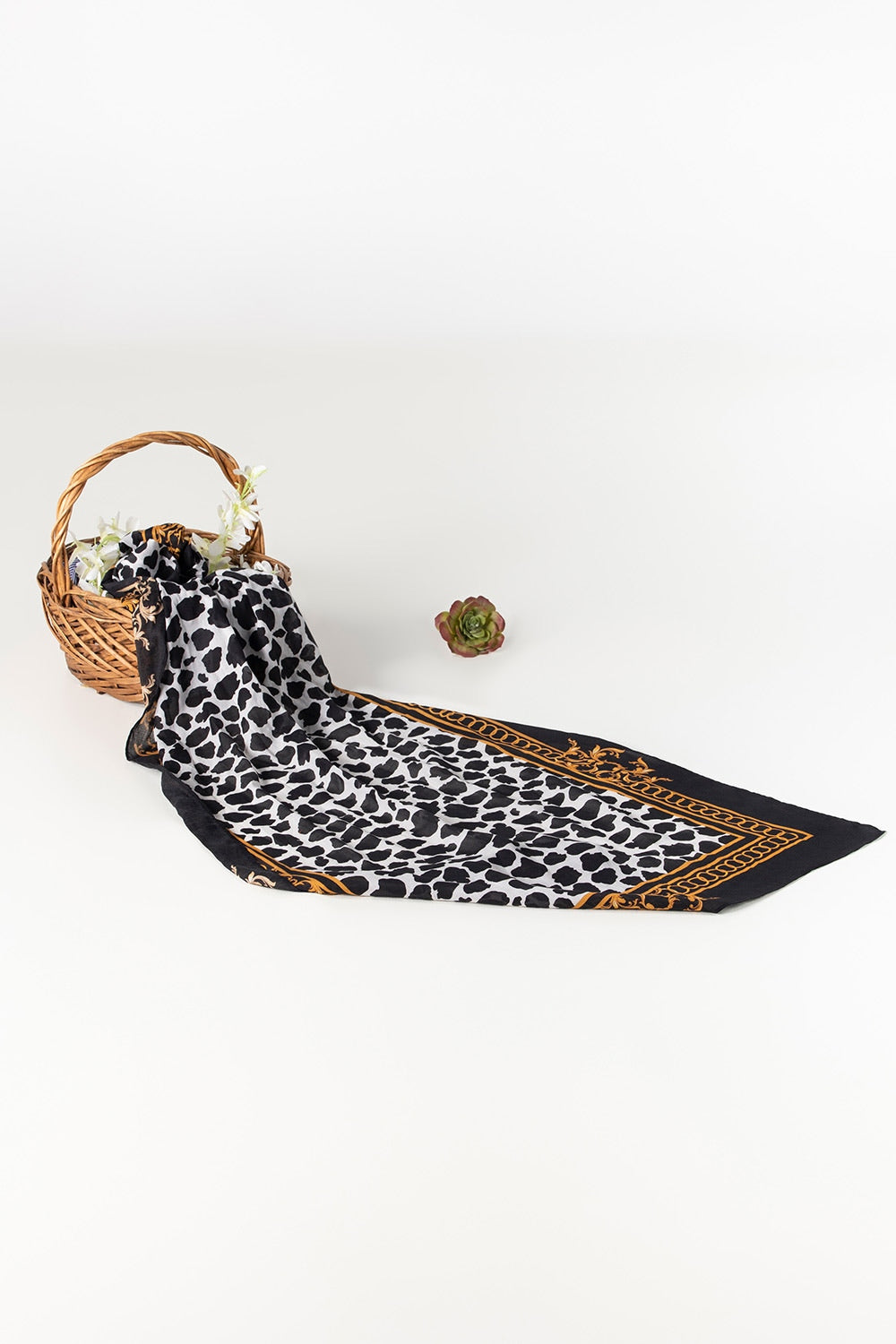 https://cdn.shopify.com/s/files/1/0706/3253/8159/files/scf-43007_2.jpg?v=1758371130