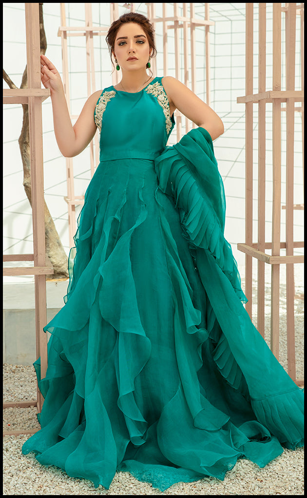 https://cdn.shopify.com/s/files/1/0560/5431/7229/products/selene-luxury-279619.jpg?v=1664398754