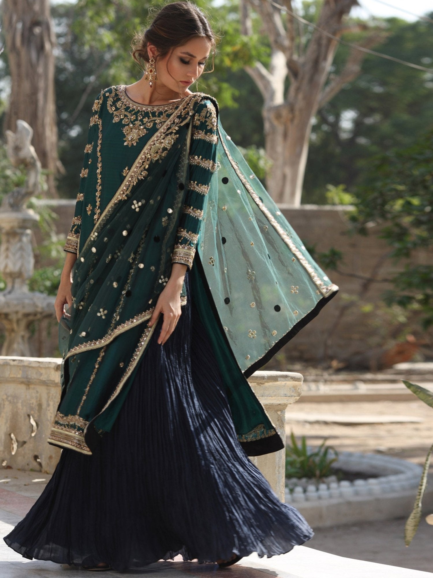 SIDE SLIT & DRAPED DUPATTA