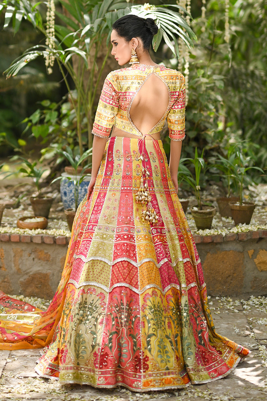 https://cdn.shopify.com/s/files/1/0588/3661/5221/products/sminlays31sthabibfidaalihouse-7.jpg?v=1694523066