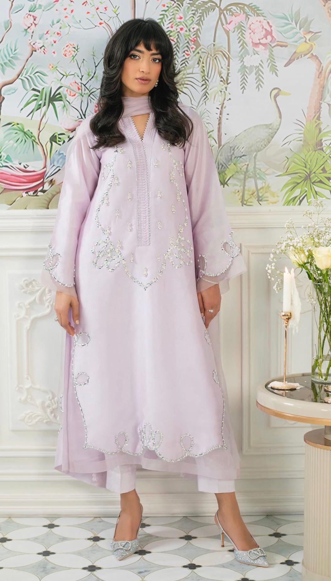 https://cdn.shopify.com/s/files/1/0923/1931/8403/files/sohani-lavender-eid-series25-by-alizay-saad-202914.jpg?v=1756724955