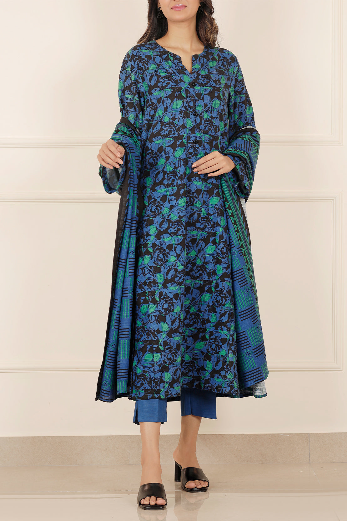 Printed Khaddar Stitched 2 Piece (Shirt/Trouser)76334