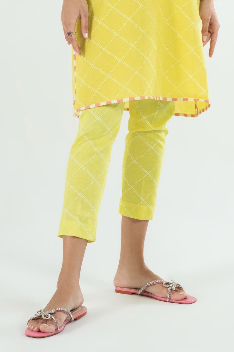 Design 1B Luxury Lawn 2025 Unstitched