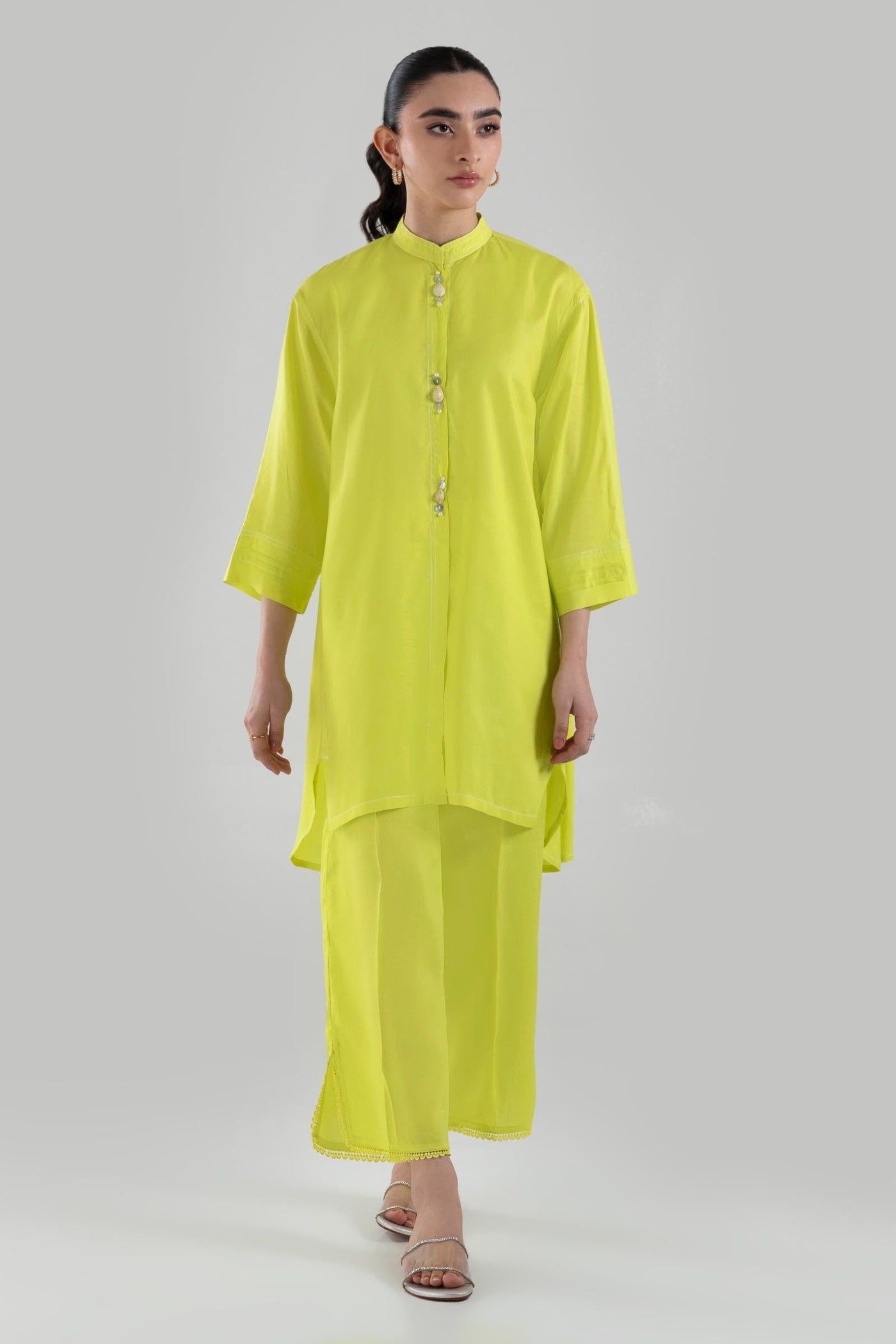 https://cdn.shopify.com/s/files/1/0740/1753/8280/files/ss24bsd176_1_f0e7bc57-c078-4ca6-976e-c688757b1614.jpg?v=1756731635