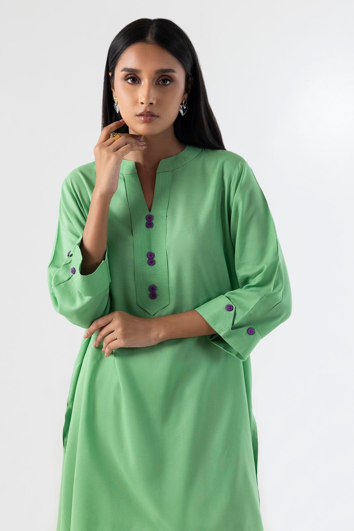 https://cdn.shopify.com/s/files/1/0740/1753/8280/files/ss24bsd244p2t_3_5cf79931-6010-4607-8842-d0f185601edf.jpg?v=1756731625