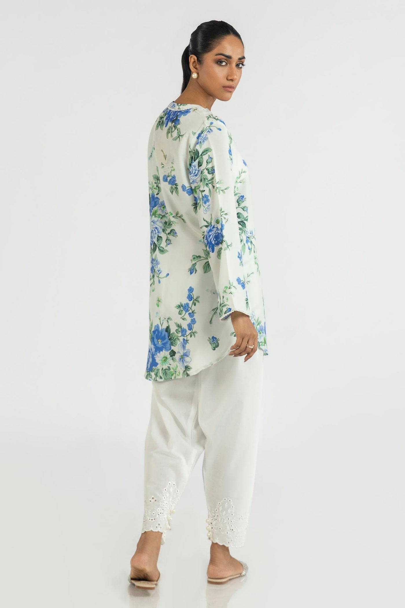 https://cdn.shopify.com/s/files/1/0740/1753/8280/files/ss24bsp237_3_7a186b82-33a3-413c-b782-c1f3e71a6b7e.jpg?v=1756729402
