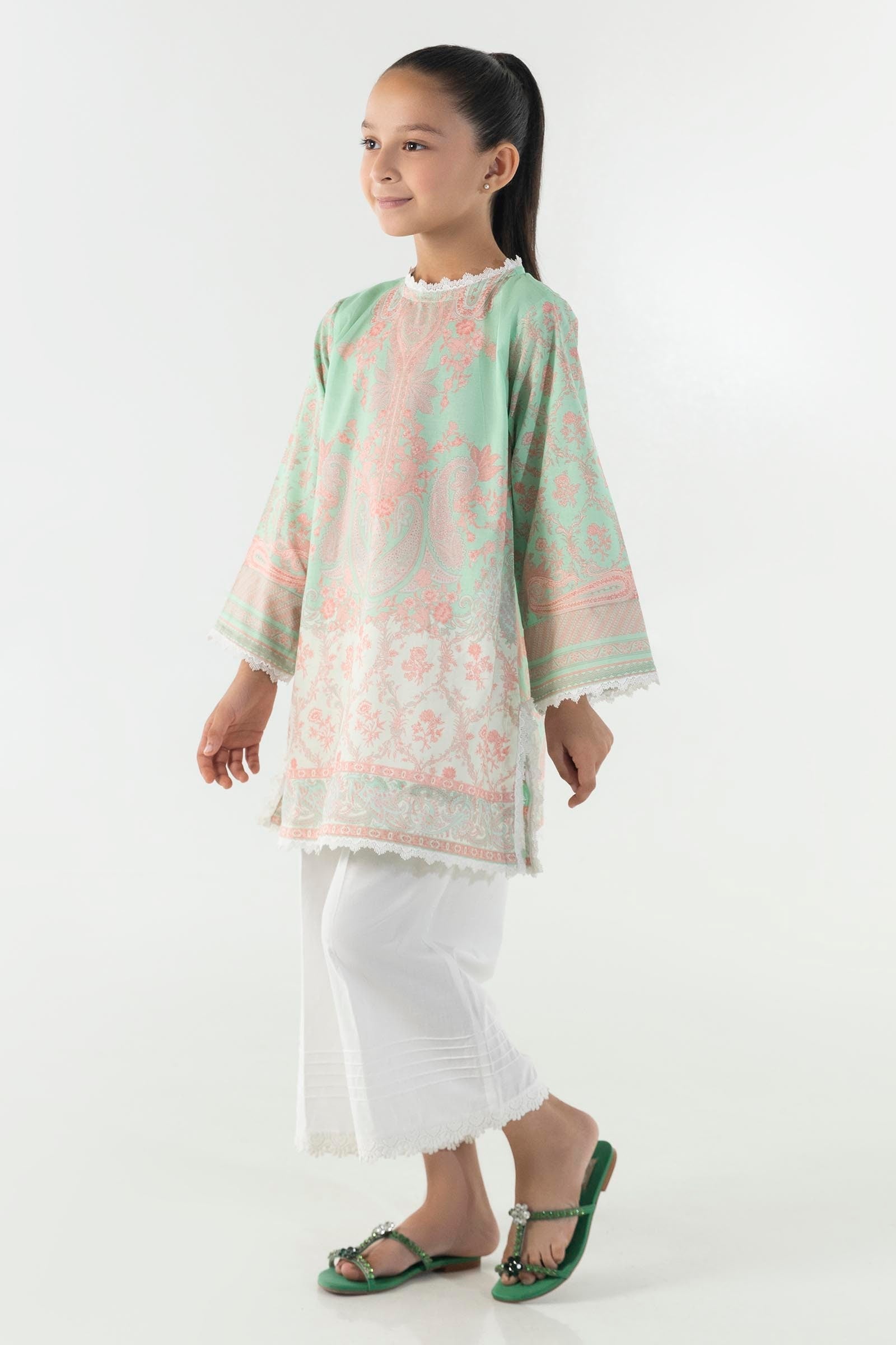 Design 7B Luxury Lawn 2025 Unstitched