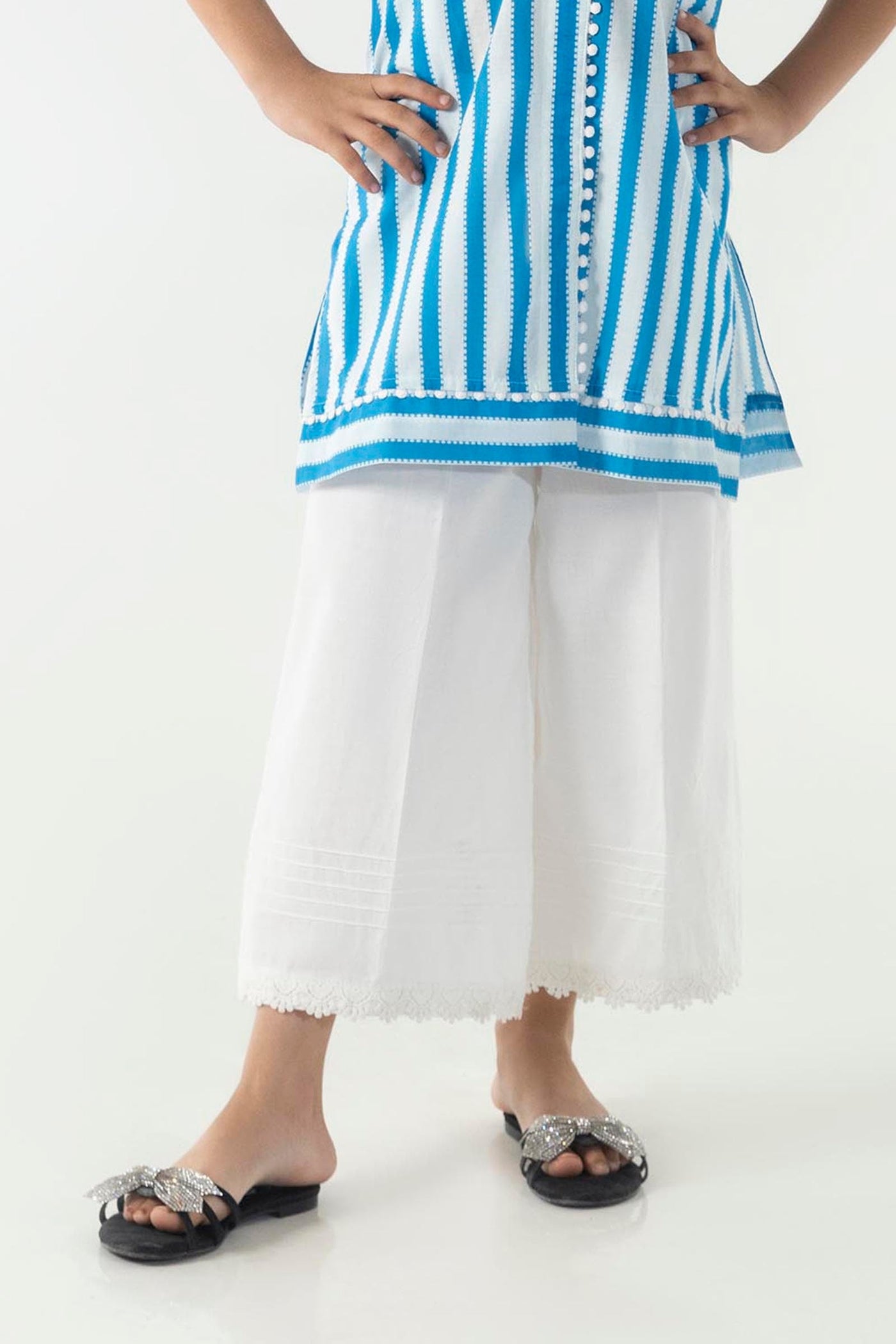 https://cdn.shopify.com/s/files/1/0740/1753/8280/files/ss24gtrd434_1.jpg?v=1757687886
