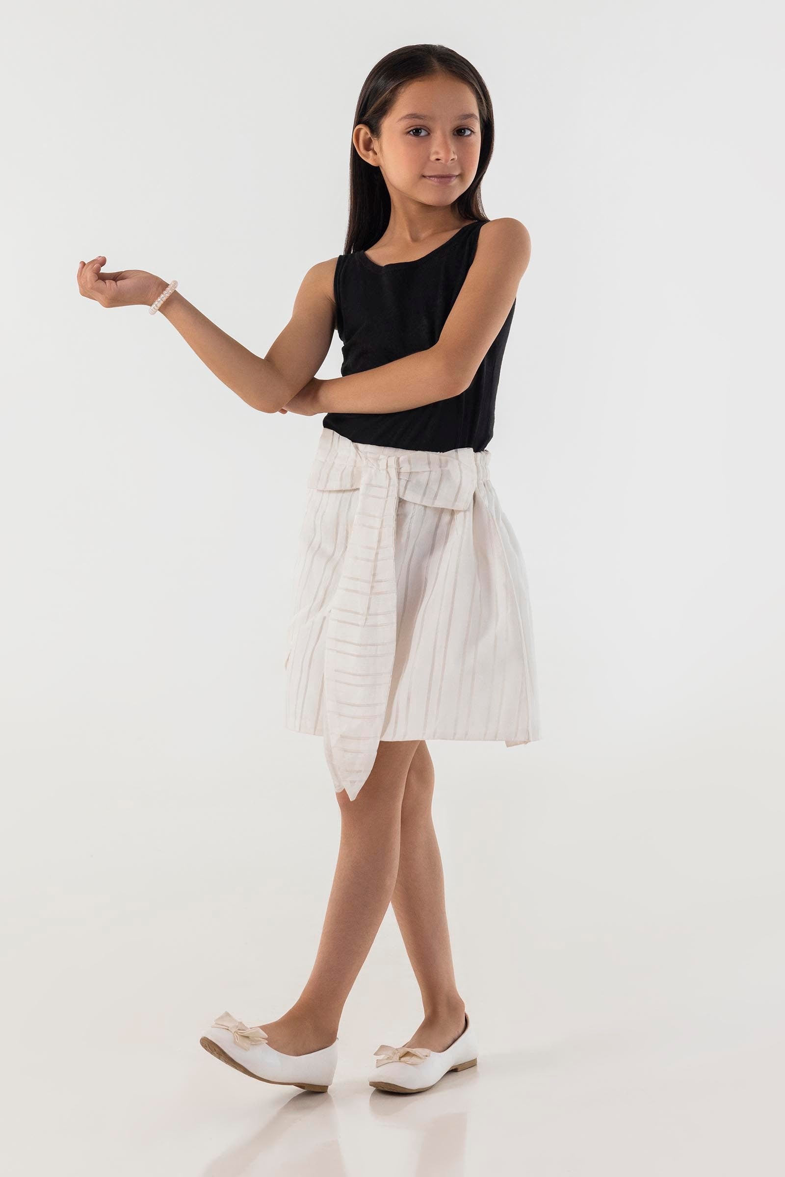 https://cdn.shopify.com/s/files/1/0740/1753/8280/files/ss24gwtr369_2.jpg?v=1756729326