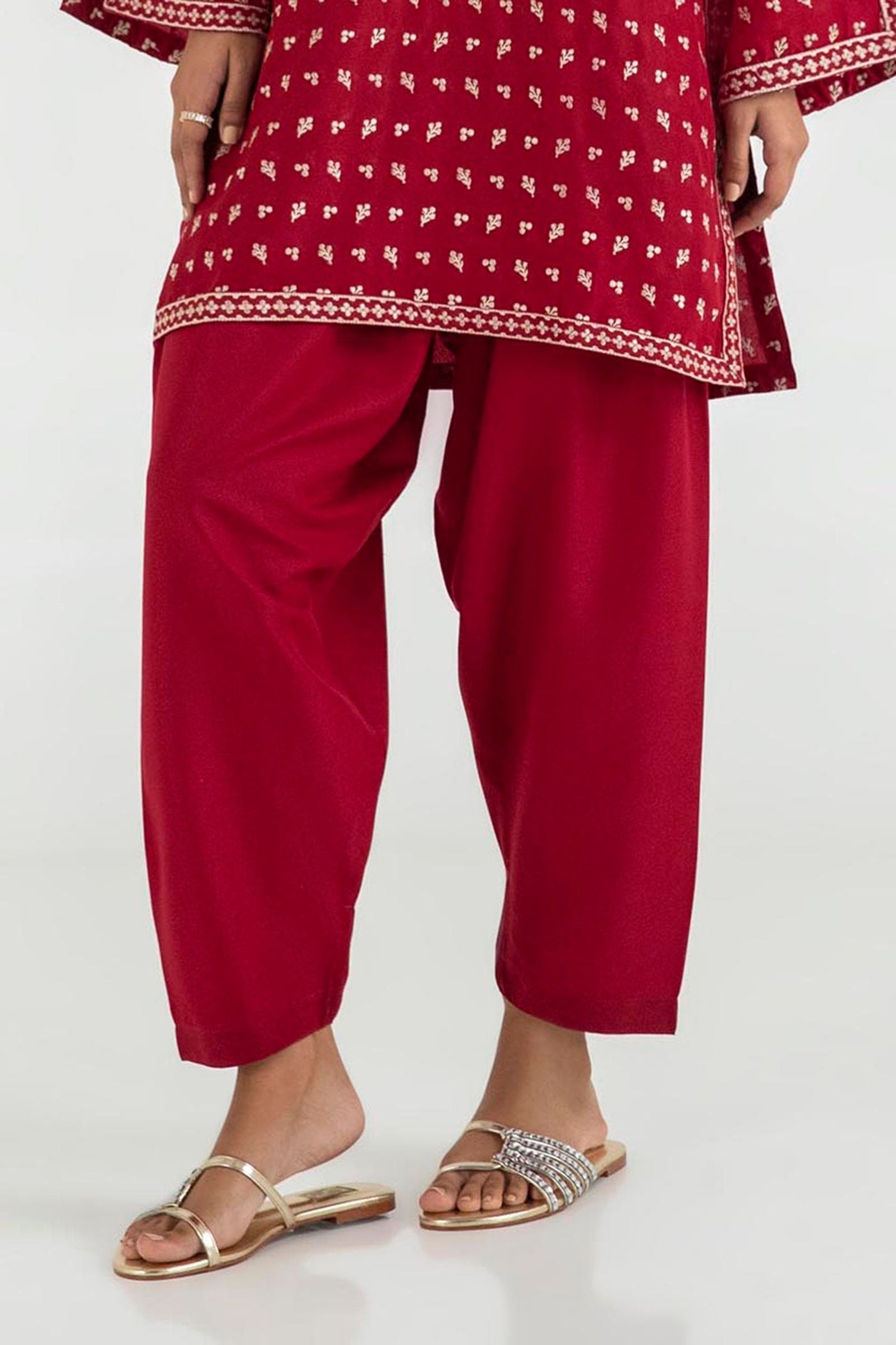 https://cdn.shopify.com/s/files/1/0740/1753/8280/files/ss24trd158ese_1_5cab66c6-0995-4efe-88f5-cdc2904b8557.jpg?v=1756729294