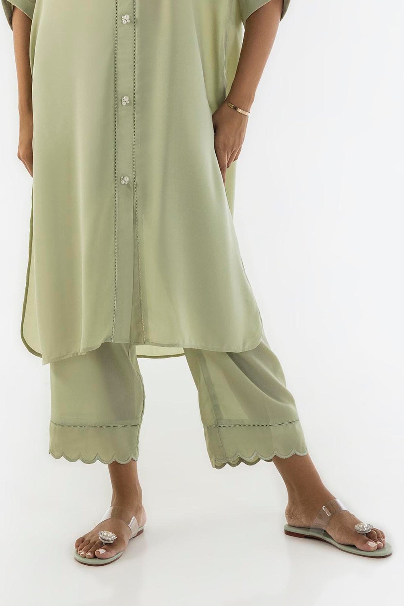 https://cdn.shopify.com/s/files/1/0740/1753/8280/files/ss24tsge192_2_22828a29-c76e-4de8-b033-e245785b8016.jpg?v=1756731269