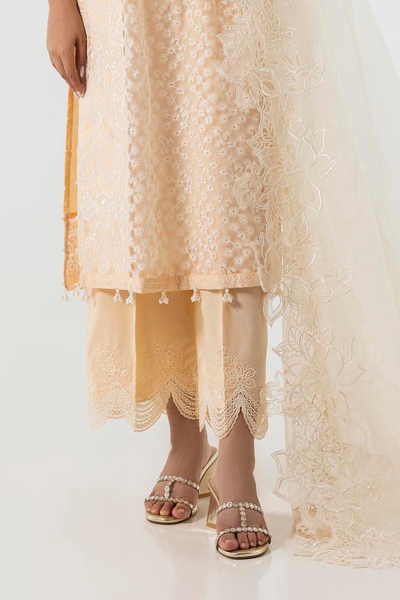 https://cdn.shopify.com/s/files/1/0740/1753/8280/files/ss24tsge260_5bdaaa0d-4ad8-47a4-84f6-63ac8ea58d83.jpg?v=1756729270
