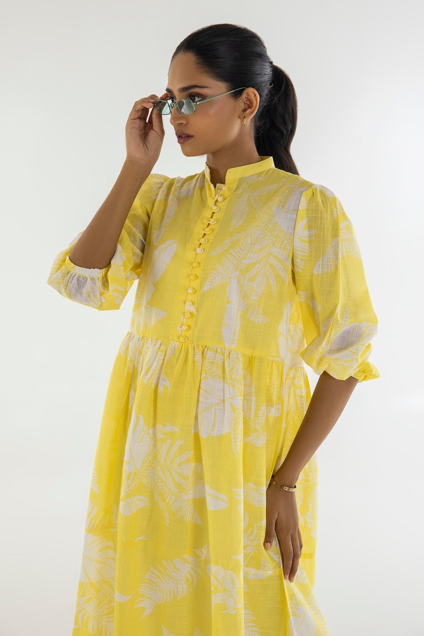 https://cdn.shopify.com/s/files/1/0740/1753/8280/files/ss24wws390_2.jpg?v=1756731258