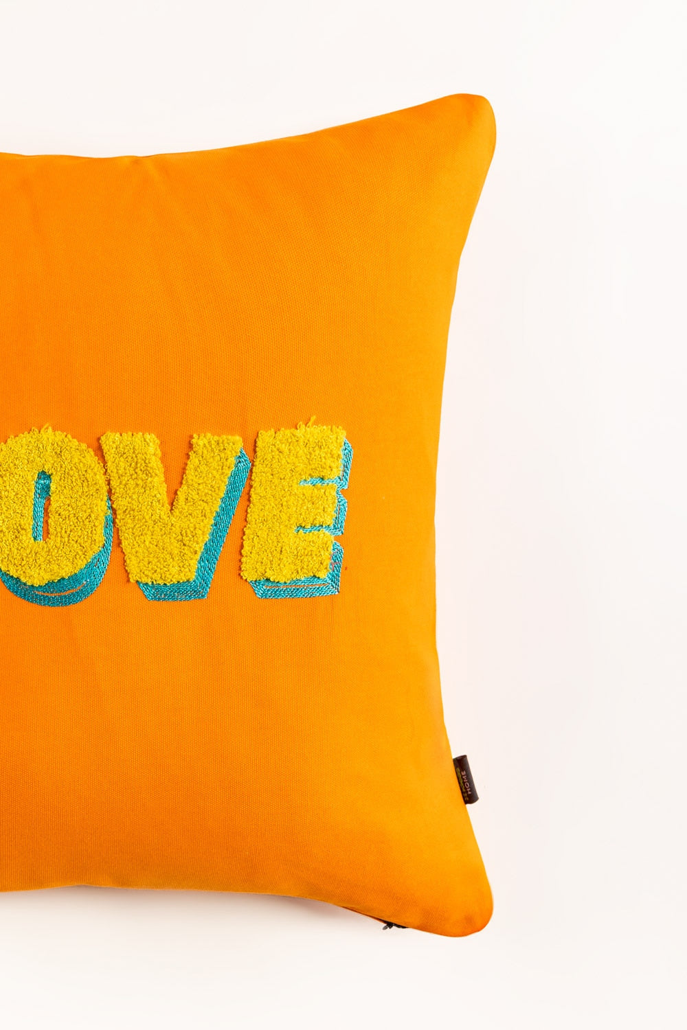 Ss25-Ec-008 Terry Embroidered Cushion Cover
