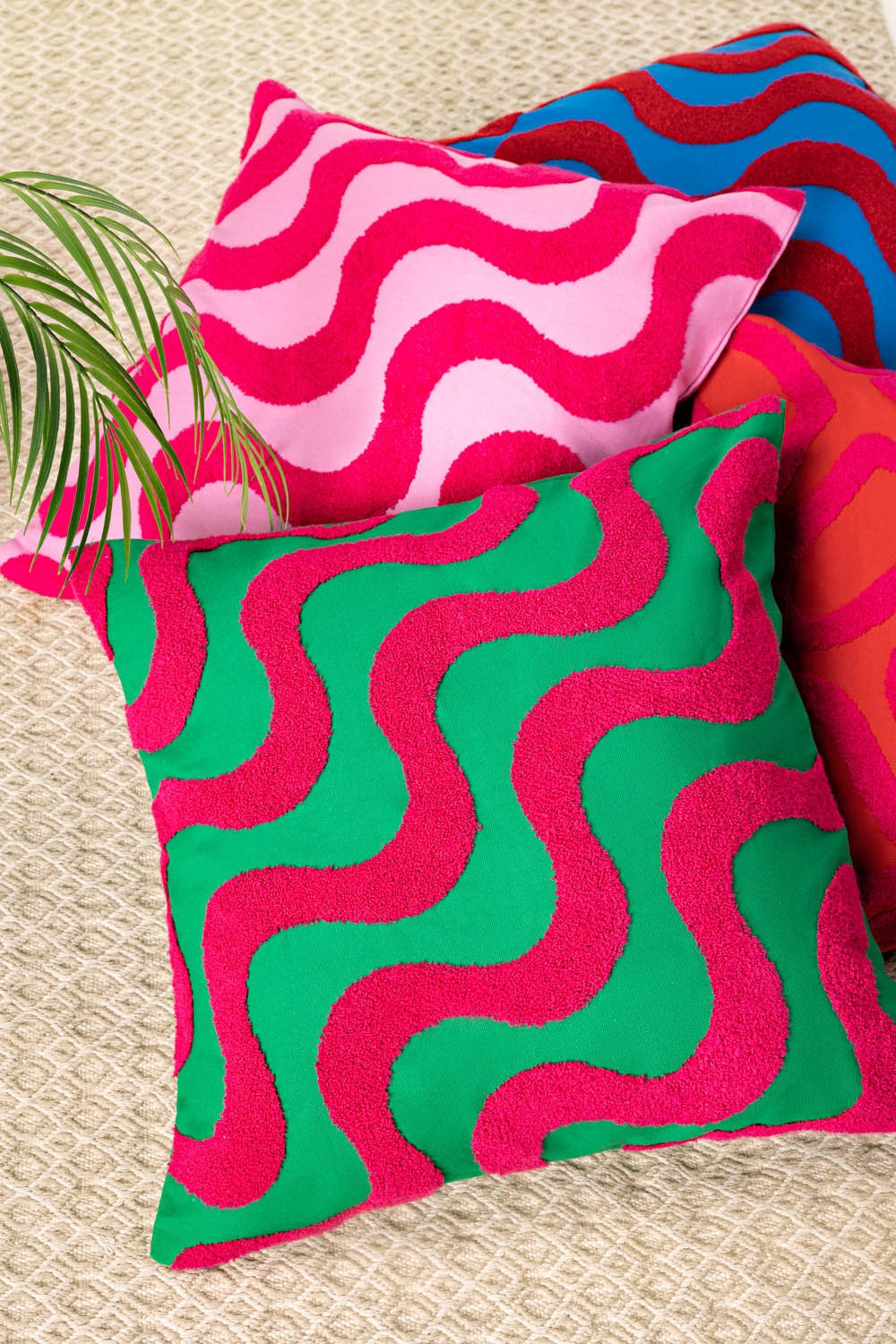 Ss25-Ec-017 Terry Embroidered Cushion Cover