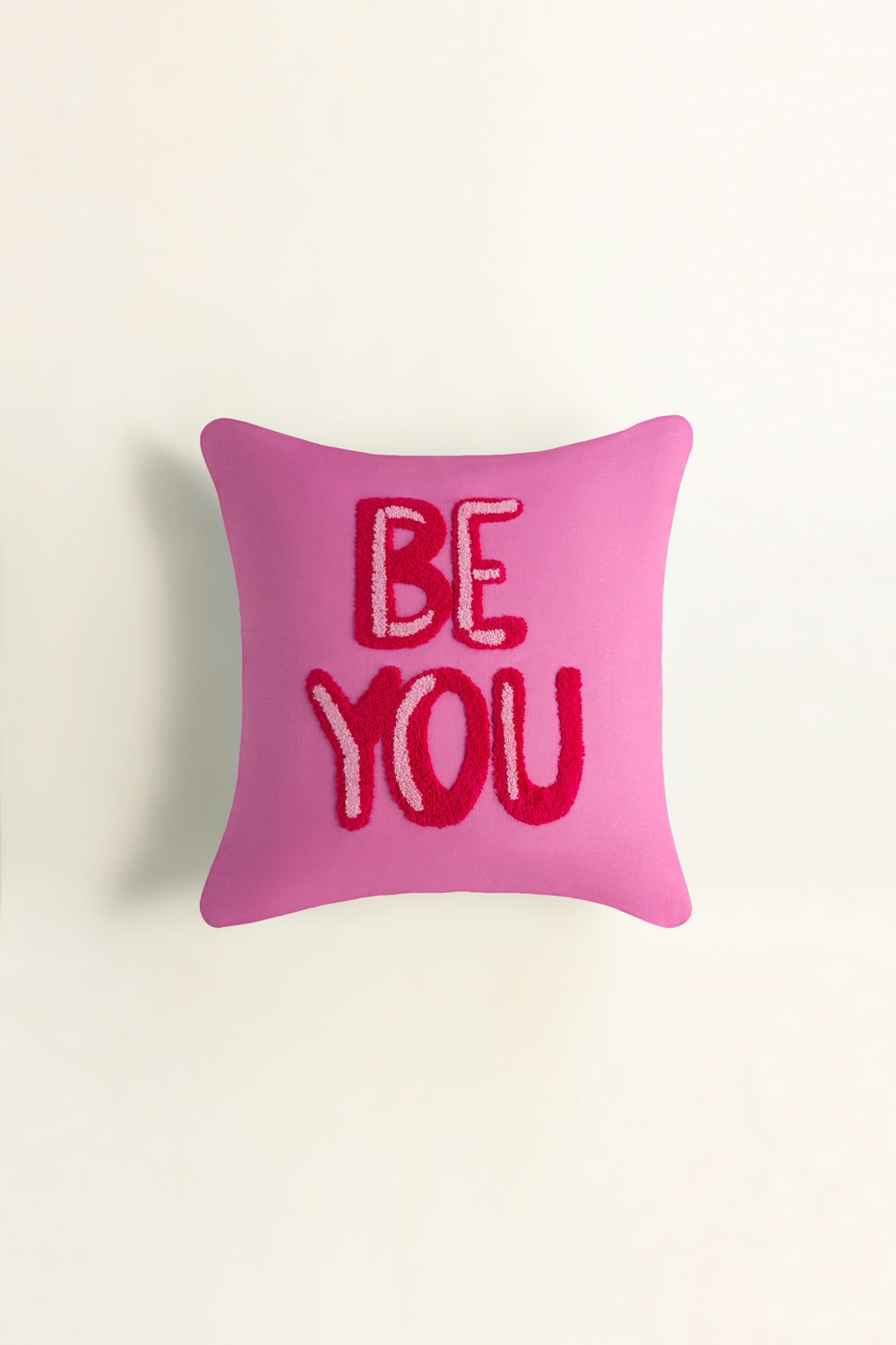 Ss25-Ec-020 B Terry Embroidered Cushion Cover