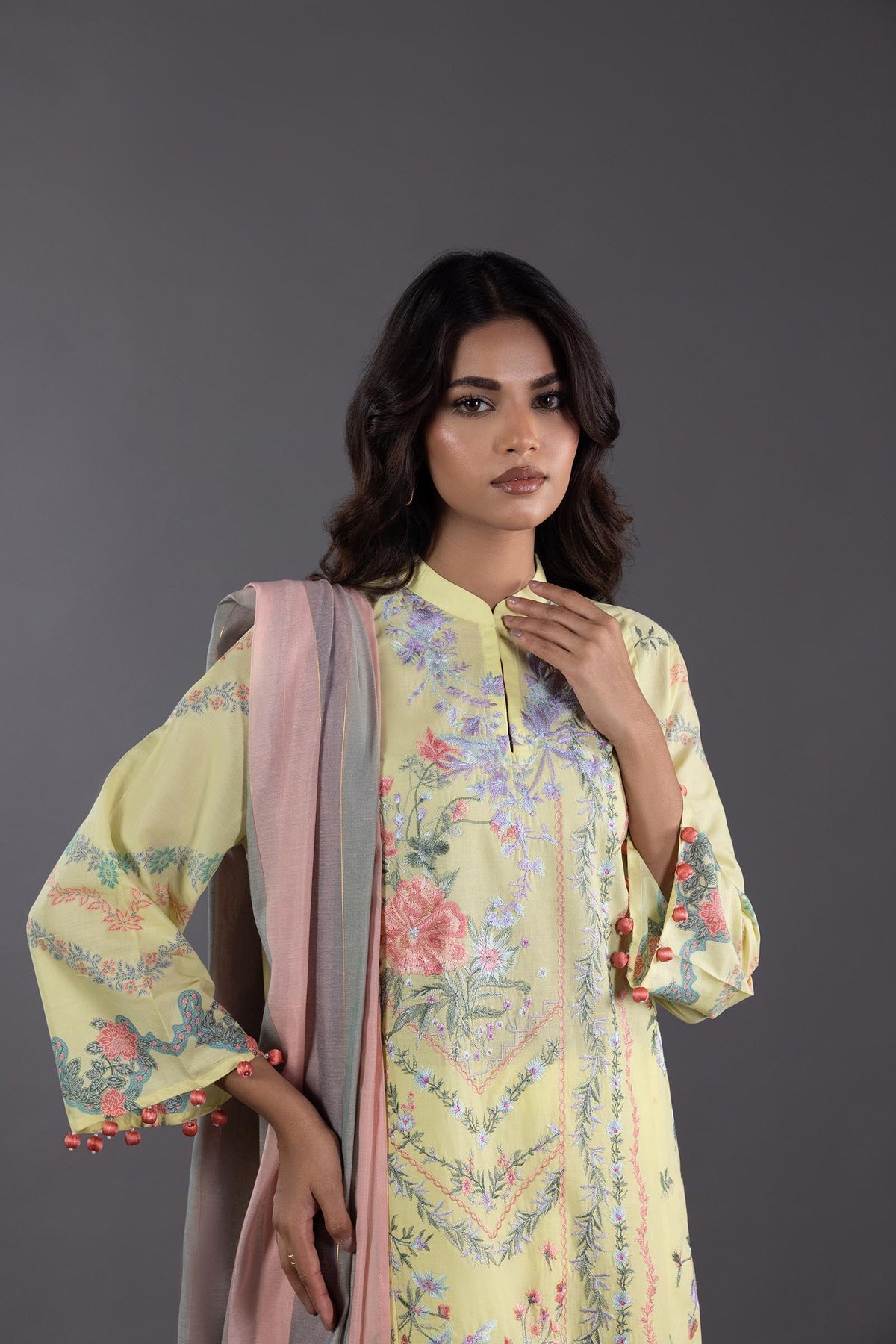Stitched Dyed Yarn Dupatta