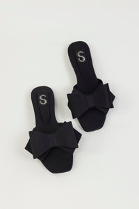Black Bow Flats
