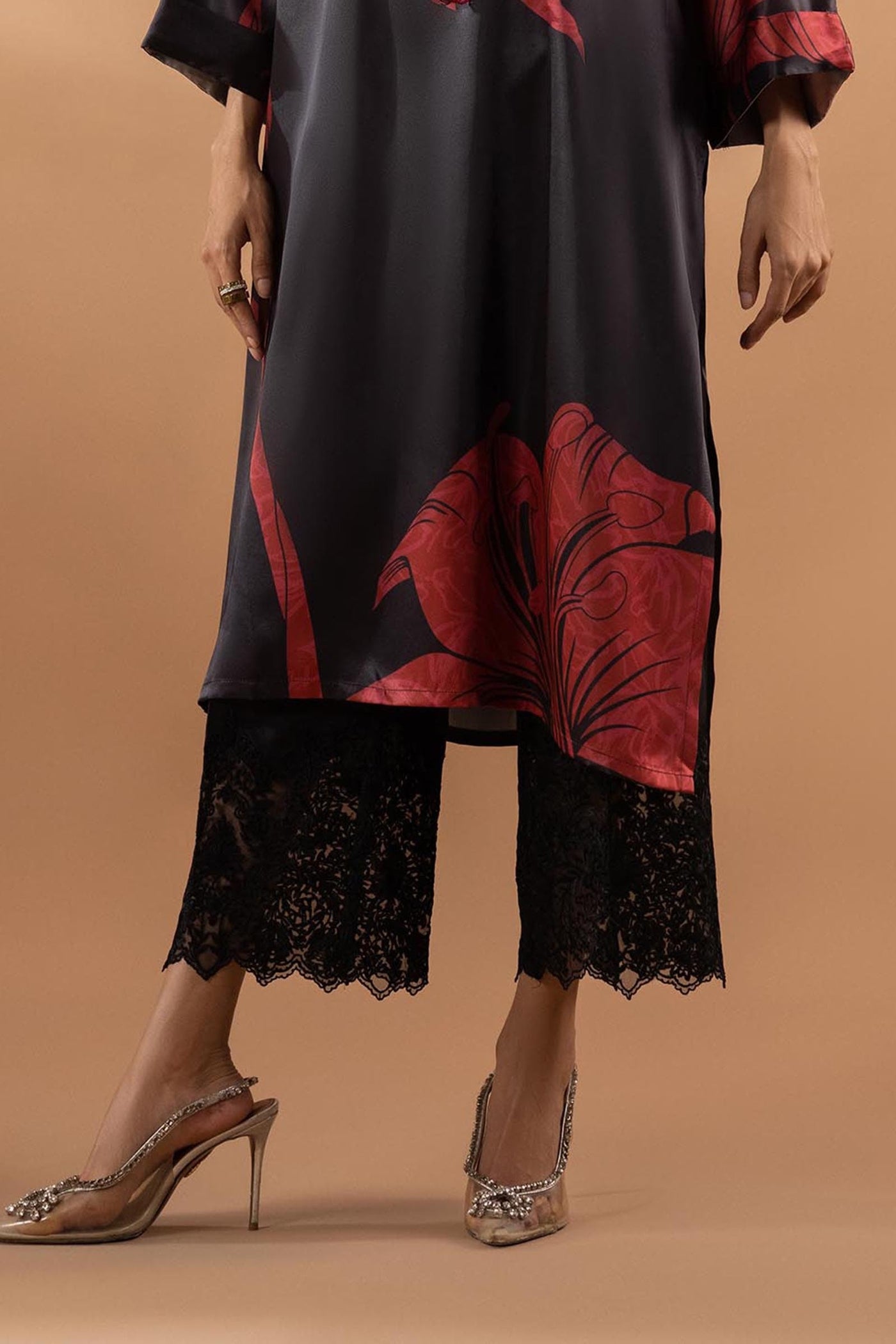 https://cdn.shopify.com/s/files/1/0740/1753/8280/files/ss25strd382_2_49317c93-6369-4304-8689-e0e70fef8fb7.jpg?v=1756730589
